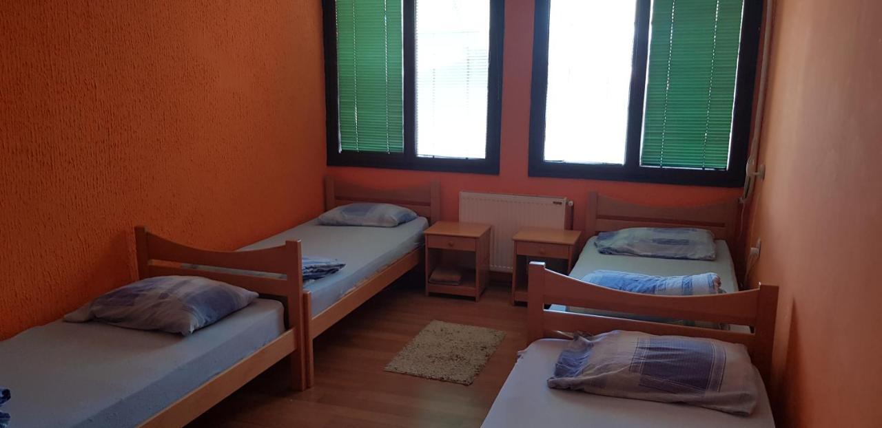 Hostel Av Palanka Extérieur photo